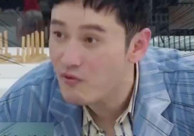 43岁黄晓明溶妆后打回原形，双目无神轮廓消失，网友：果然没整容