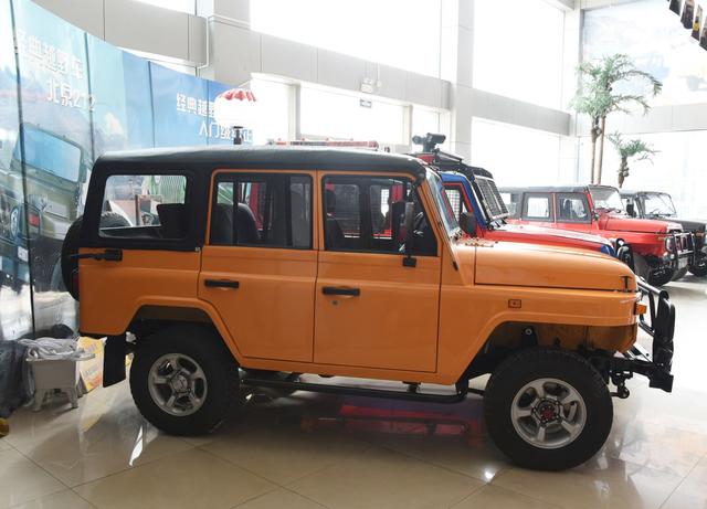 北汽的廉价“牧马人”，2.8T配四驱，离地215mm，