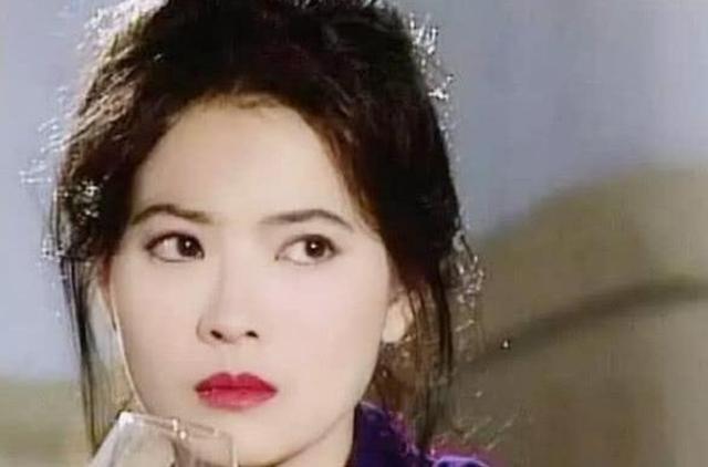 蓝洁瑛到底招惹了谁，死了连墓地都被毁了，让