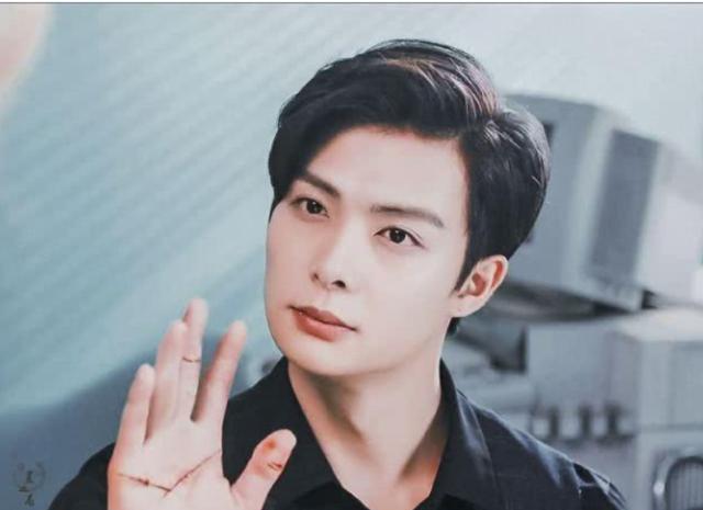 张铭恩被代驾送到胡冰卿小区，这就是没恋爱、