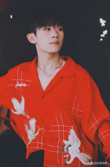 易烊千玺，一个被娱乐圈宠爱的人，你喜欢吗？