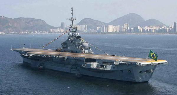 痛击我们的队友，保护我们的对手，让美俄乐此不疲的疲敌之策