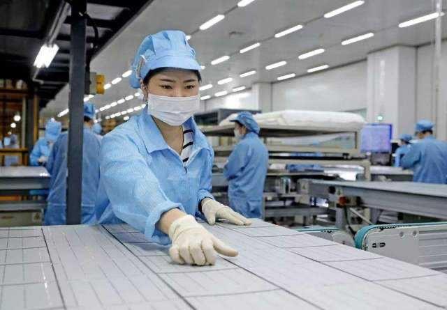 大灾大难前，曹德旺的反应，打脸所有要钱企业