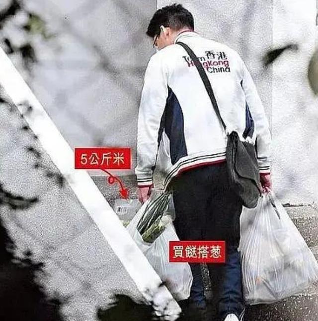 珍贵|霍启刚公开珍贵合照悼念赌王 何博士是我和晶晶媒人