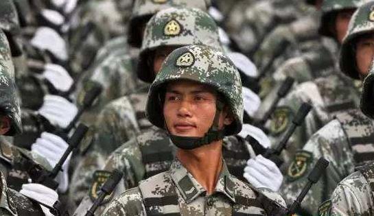 这才是真正的大国风范，中国解放军干了件大事，12国军队受益匪浅