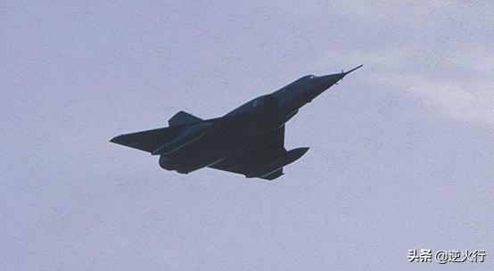 袖珍的法国超音速幻影Ⅳ轰炸机，战斗机改来的