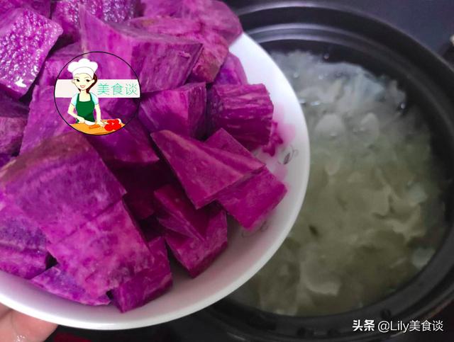 8月，这碗糖水女人多喝，清热消暑，还养颜嫩肤，再热也精神饱满
