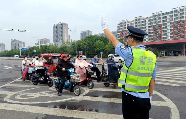 创城一线丨滨州公安全警上岗执勤 为城市文明奋斗！