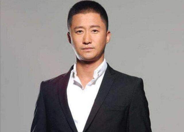 拍戏"从不化妆"的明星，男明星不算什么，女星只有她一人敢这么做