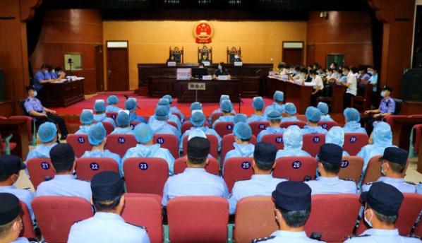 扫黑除恶进行时:52人获刑!临渭法院集中宣判两起涉恶案件