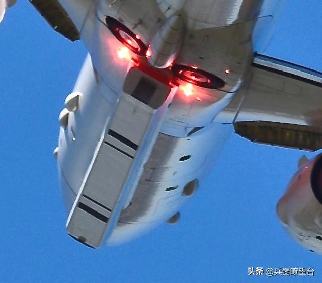 美军P-8A情报机曝光：为搜索辽宁号航母量身定做