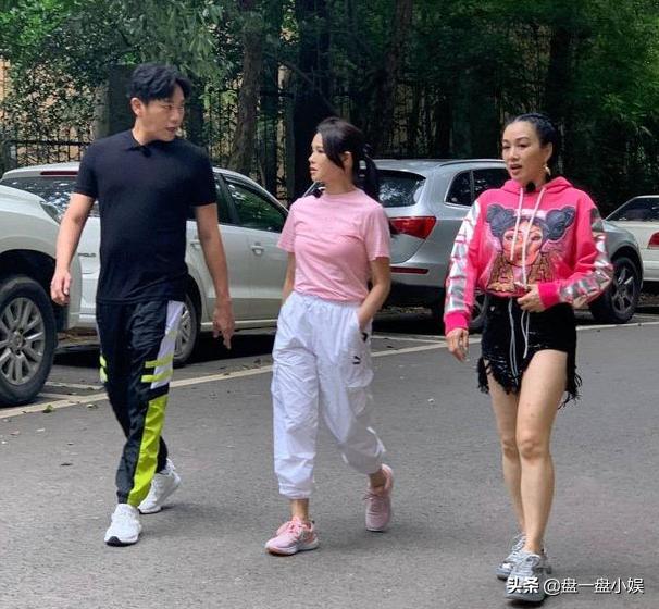 伊能静为重新出道，参加女团选秀综艺，却高呼没隐私