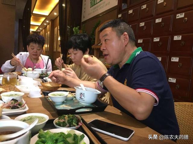 亚健康如何调理？特色中医药膳汤让慢性疾病远离你