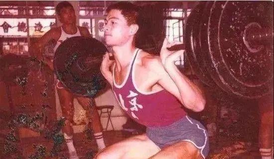 张卫平自曝，1978年被NBA相中，只是生不逢时