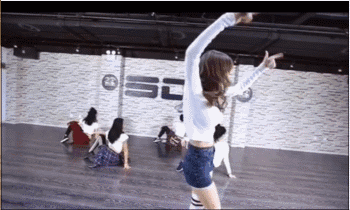 杨幂VS李小璐：“少女心”的皮和魂