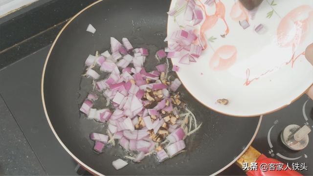 食欲不佳？米饭可以这样做，1个砂锅1杯米，饭香营养好吃到不想停