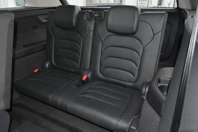 上汽大众也有亲民的大七座，标配2.0T，轴距近