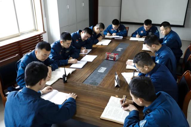 15张图，揭开机务官兵的“制胜密码”