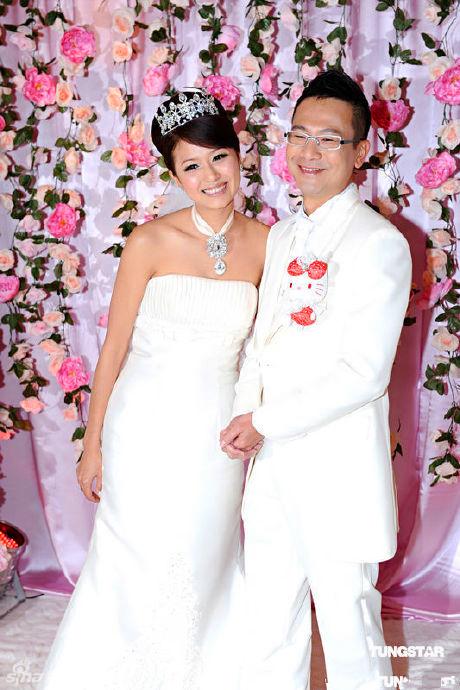 他们都是TVB的甘草绿叶，却因戏结缘最终走到了一起