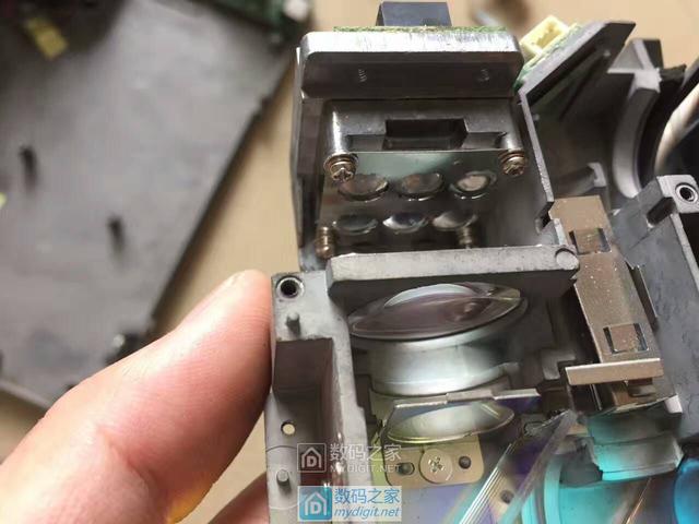 卡西欧CASIO激光+LED短焦投影仪UP50WN拆解，维修偏