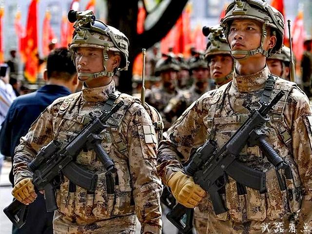 最新型QBZ-1（x）式自动步枪，95的缺点都在新步枪