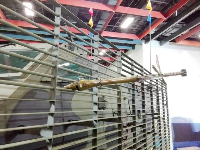 战狼2吴京用铁丝网挡RPG，在现实中能做到吗？