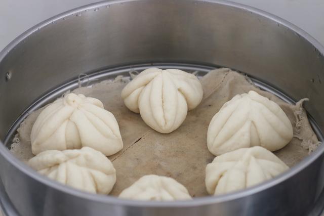 儿时最爱的糖三角的做法，不流糖不开裂，巧用筷子做出新花样