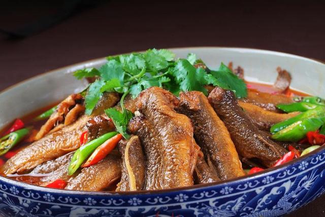 7月的泥鰍最肥美，這樣做肉質鮮嫩無腥味，給孩子做來補身體最好