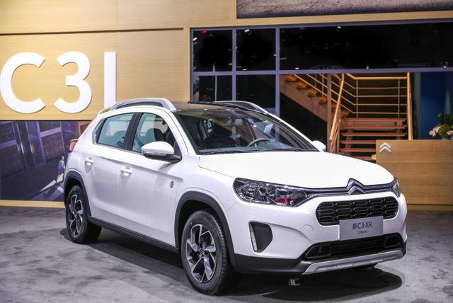 最大功率221kW，百公里加速7s，车友：这款插混四驱SUV有里有面