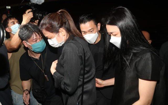 「误发」59岁刘德华误发显老生图秒删 重发美颜照展最美好的男神一面