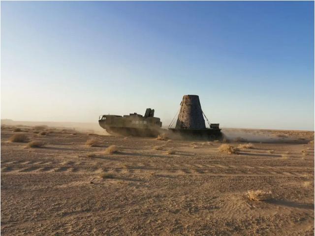 搜索返回舱！在大戈壁中“捞针”，JM8“蟒”式