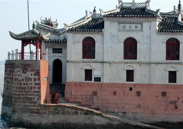 中国"最坚强建筑"——湖北鄂州观音阁，屹立700年不倒，似乎在坚守一份约定