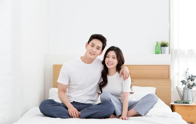 妻子坚持丁克，10年后丈夫忍无可忍，他说：离婚