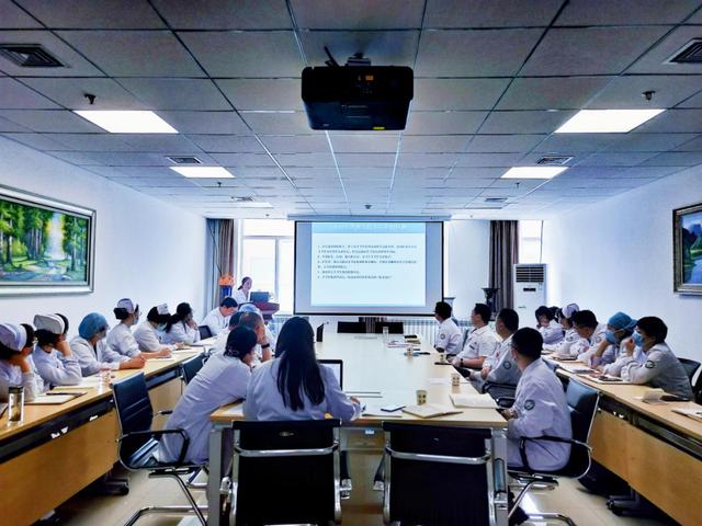 青海省第五人民医院召开2020年上半年医院感染管理委员会会议