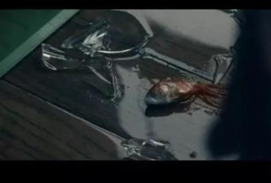 日本惊悚短片《态度娃娃》，你有勇气打碎自己