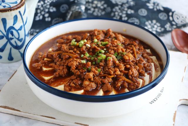 春天多給家人吃豆腐，不用燉不用煎，好吃不上火，家人太喜歡吃了
