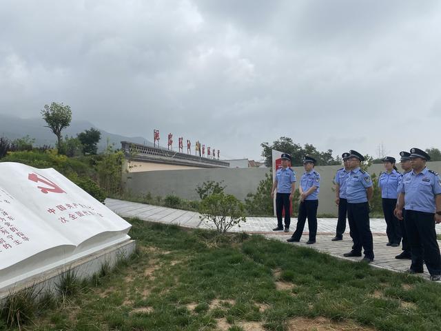 警徽心向党 忠诚铸警魂——桑树坪派出所党支部积极开展建党99周年纪念活动