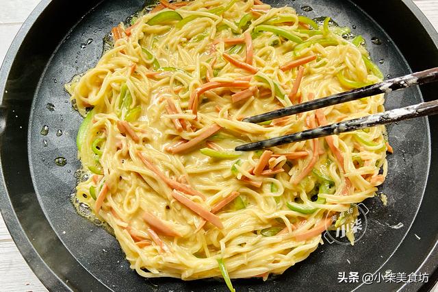 土豆丝别炒了，打2个鸡蛋，不炖不炒不凉拌，我家早餐经常做着吃