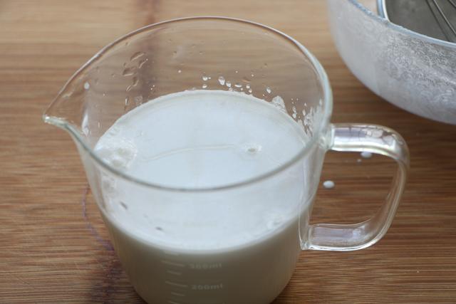 伏天最受欢迎的甜品，好吃更好做，口感冰冰凉凉，Q弹有嚼劲