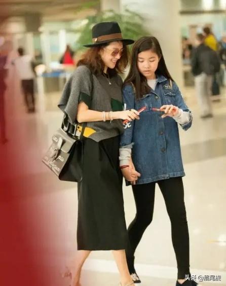 汪峰开|技术不过关的汪峰开三轮撞墙！章子怡担心尖叫感动网友：以后别再喷人家了