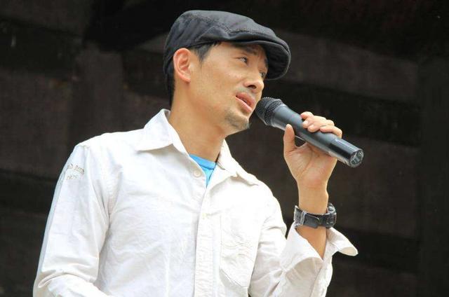 星光大道冠军郭兰英爱徒，从峰顶跌到谷底，仅