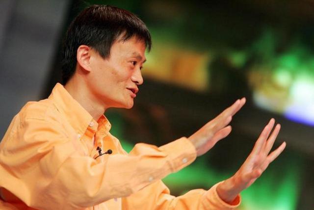 手里有25万元，是要存在银行理财还是买房？商界