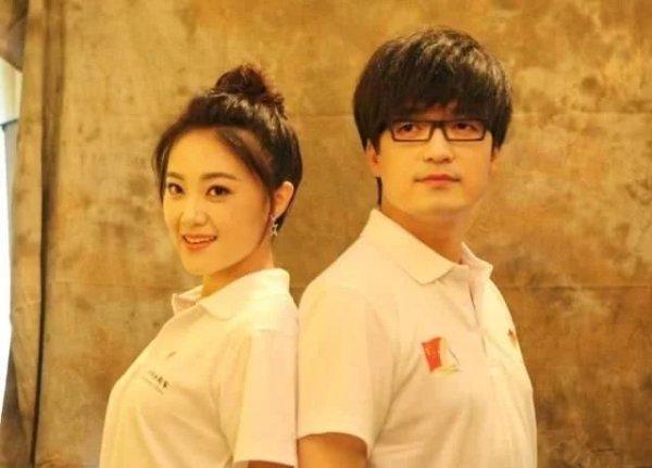 骗了我们4年的组合，明明私下已经领证，却还一直装成“兄妹”