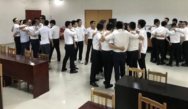 《FAENZA法恩莎打造营销铁军特训赢》培训会议成功召开
