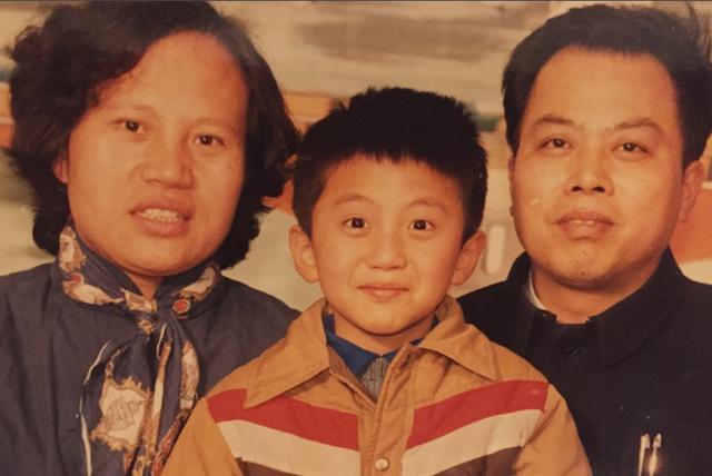 继“糊底”之后再翻车？从北漂到人生赢家，邓