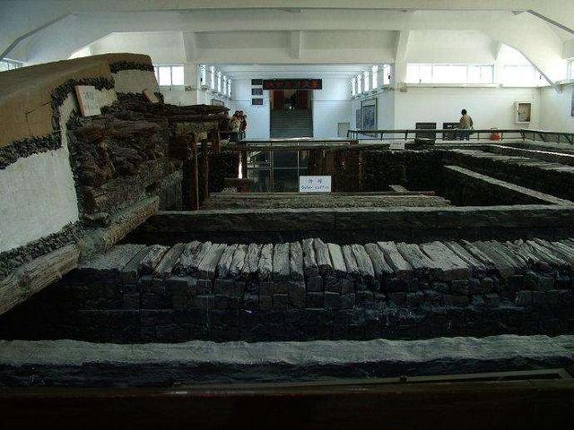 黄肠题凑：古代最高礼仪的墓葬制度，帝王陵墓