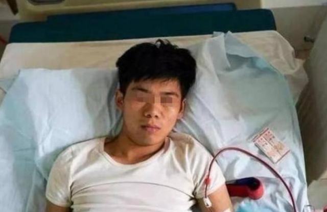为买iPhone卖掉一个肾，如今手机不值百元，曾经卖肾少年现况如何