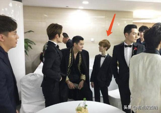 郭敬明身高不到160，易烊千玺和他同框，暴露19岁真实身高