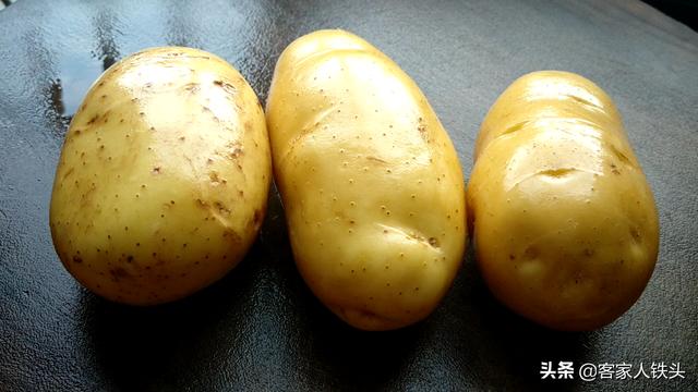 3个土豆不加一片肉，这样秘制一锅，孩子超爱吃，比薯条吃着还香