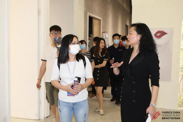 基地沙龙 | 2020年度第三次基地成员日—走进大浪时尚小镇活动在深圳成功举办